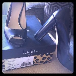 Like New Nicole Miller Black Peep Toe Pump